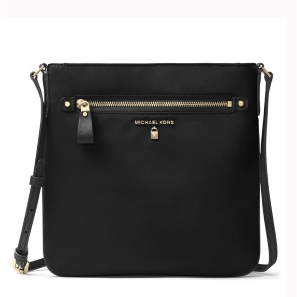 Pre-owned Michael Kors Kelsey Nylon Crossb…